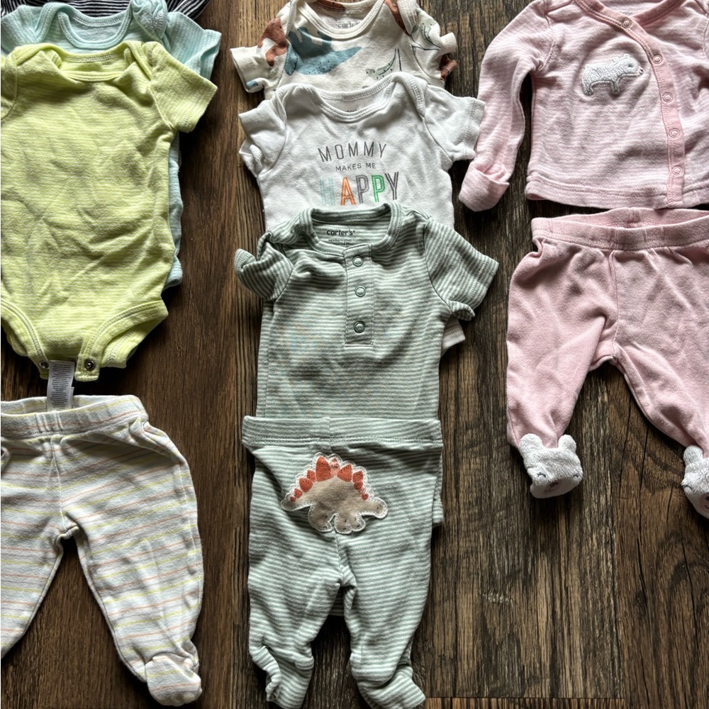 Assorted Baby Clothing Set - Picture 3 of 11
